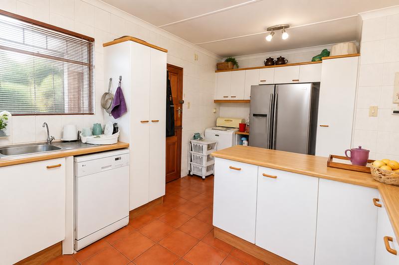 5 Bedroom Property for Sale in Helicon Heights Free State